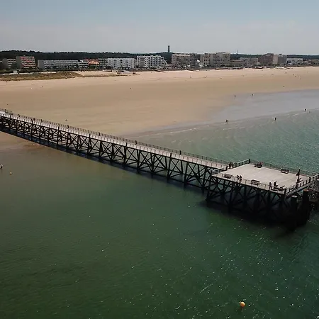 Confortable Pour 4 Personnes Proche - Fr-1-323-423