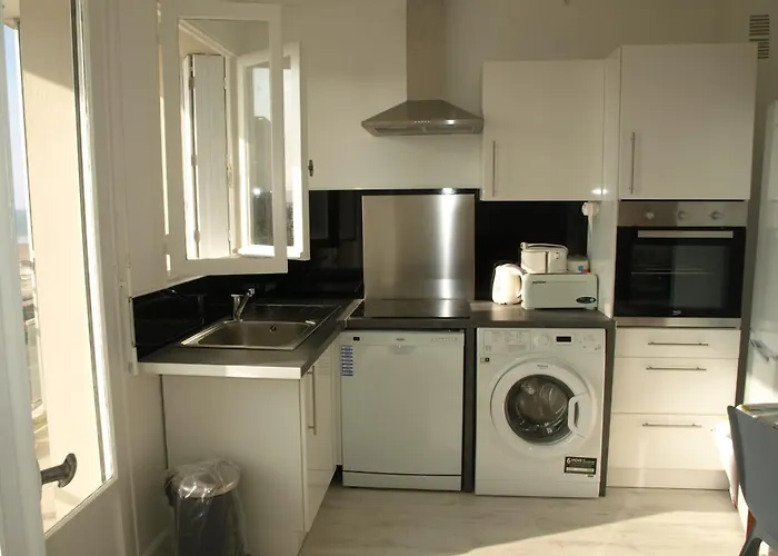 아파트 Confortable Pour 4 Personnes Proche - Fr-1-323-423 생장드몽