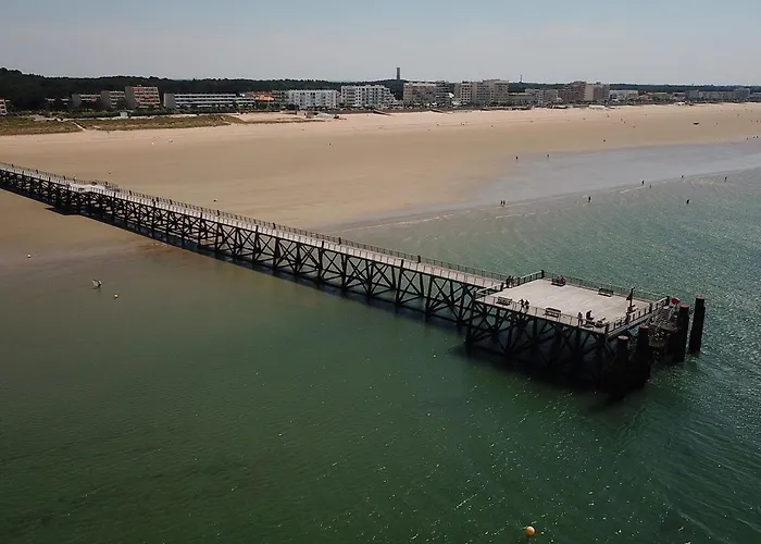 Confortable Pour 4 Personnes Proche - Fr-1-323-423